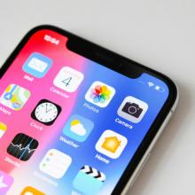 Report: Apple Cuts iPhone X Production Target in Half 