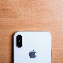 Apple reportedly ordering less iPhone X components from its supplier